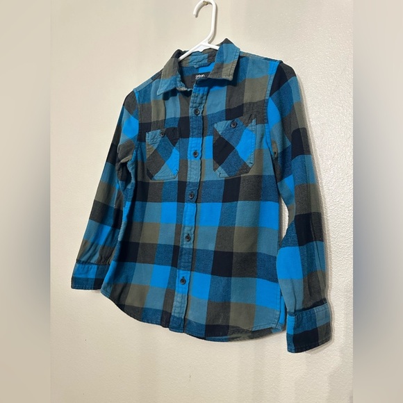 Boys button down shirt - Picture 3 of 4